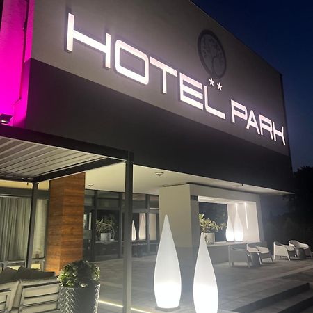 Hotel Park Opoczno Екстериор снимка
