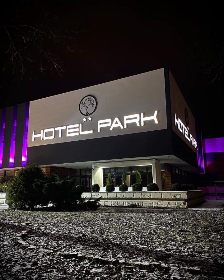 Hotel Park Opoczno Екстериор снимка