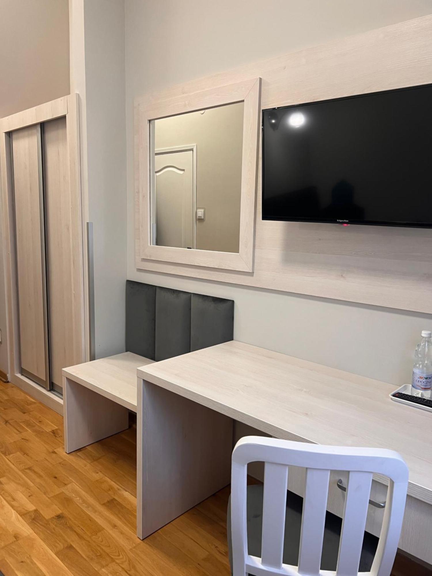 Hotel Park Opoczno Екстериор снимка