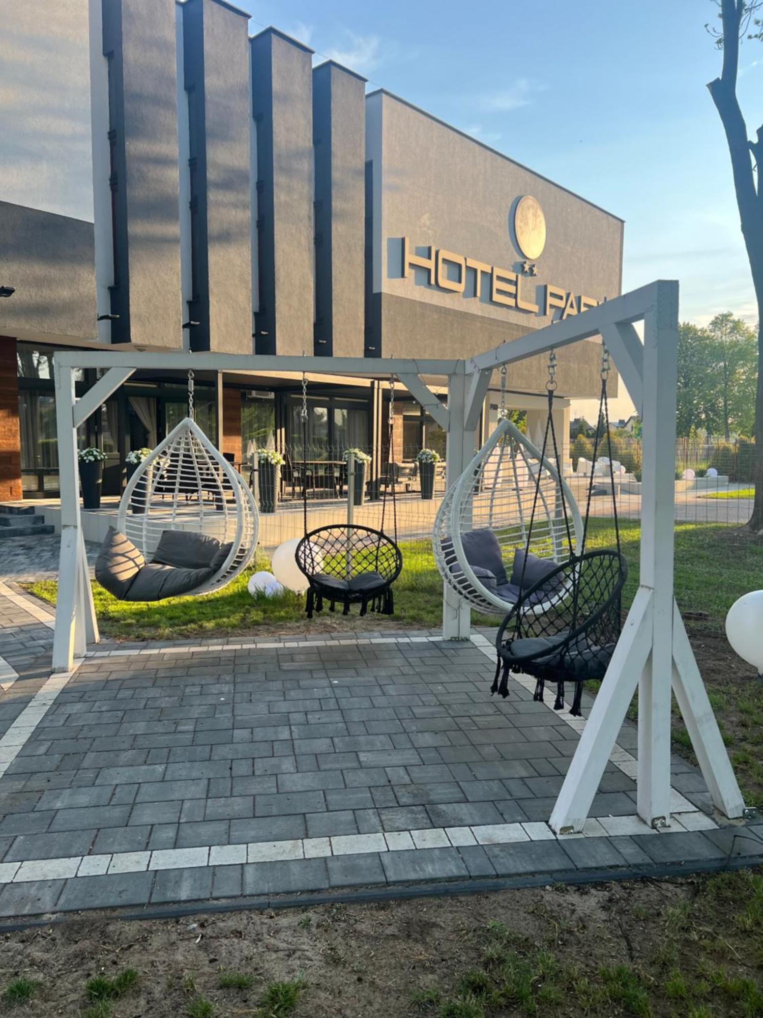 Hotel Park Opoczno Екстериор снимка